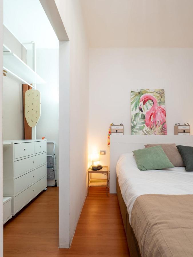 Navigli Apartment- Hosted By Sweetstay Mediolan Zewnętrze zdjęcie
